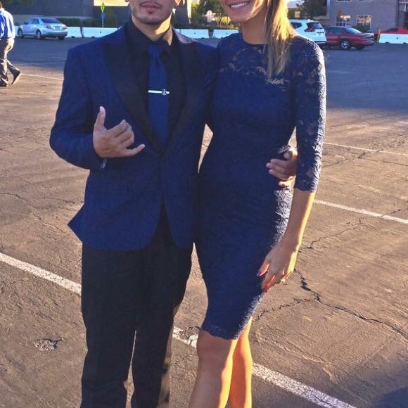 AX Paris Dresses & Skirts - DONATED Lace Bodycon dress